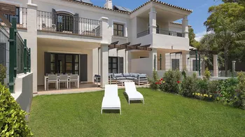 Villa in San Pedro de Alcántara - M156338