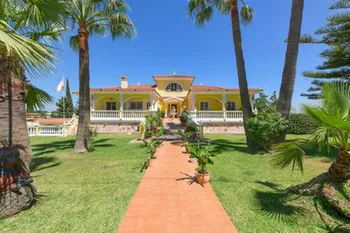 Villa in Alhaurín de la Torre - M169179