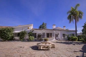 Villa in Guadalmina Alta - M235577