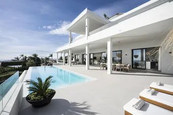 Villa in Los Flamingos - M238310