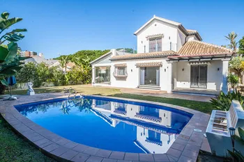 Villa in Marbesa - M239220