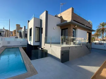 Villa in Torrevieja - M260325