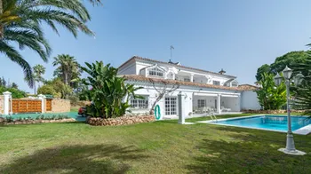 Villa in Guadalmina Alta - M262399