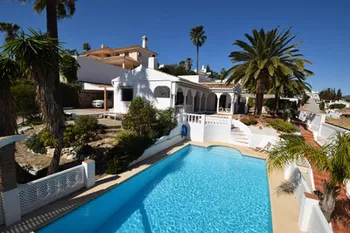 Villa in Mijas Costa - M264492