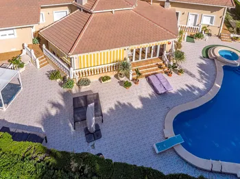 Villa in Cabo Roig - M268338