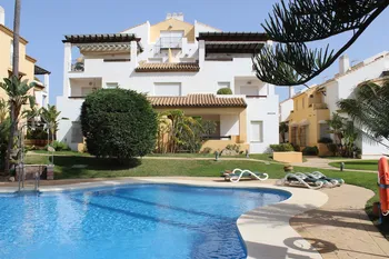 Townhouse in Bahía de Marbella - M268636