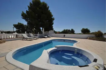 Villa in Villena - M269974