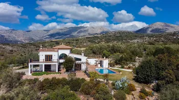 Villa en Periana - M270035