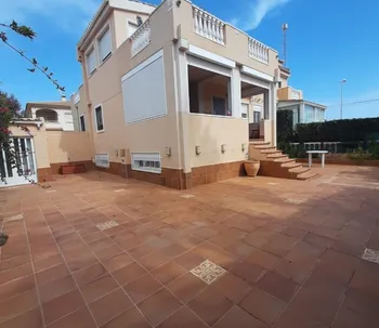 Villa in Torrevieja - M270908