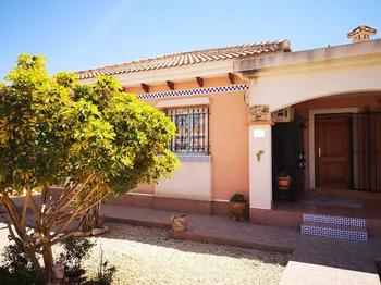 Villa in Los Montesinos - M271638