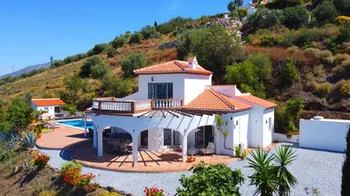 Villa in Arenas - M272378