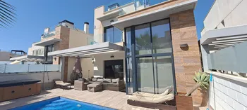 Villa in Cabo Roig - M274792