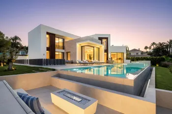 Villa in Las Brisas - M280300