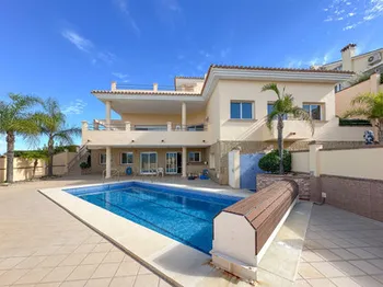 Villa en Cerros del Aguila - M281776