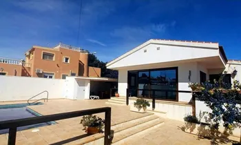 Villa in Pilar de la Horadada - M281894