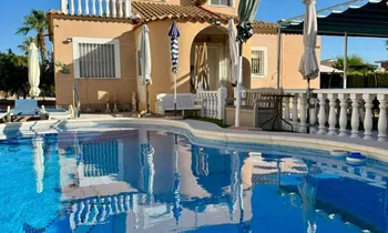 Villa in Torrevieja - M287169