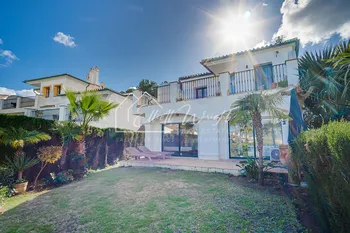 Townhouse in Riviera del Sol - M289907