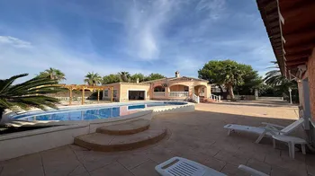 Villa in Dolores - M293337