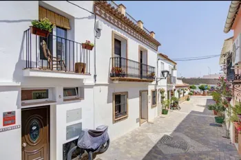 Townhouse in Estepona - MW293658