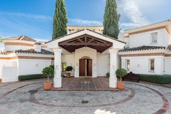 Villa in Sierra Blanca - M293714