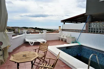 Villa in Vélez-Málaga - M081569